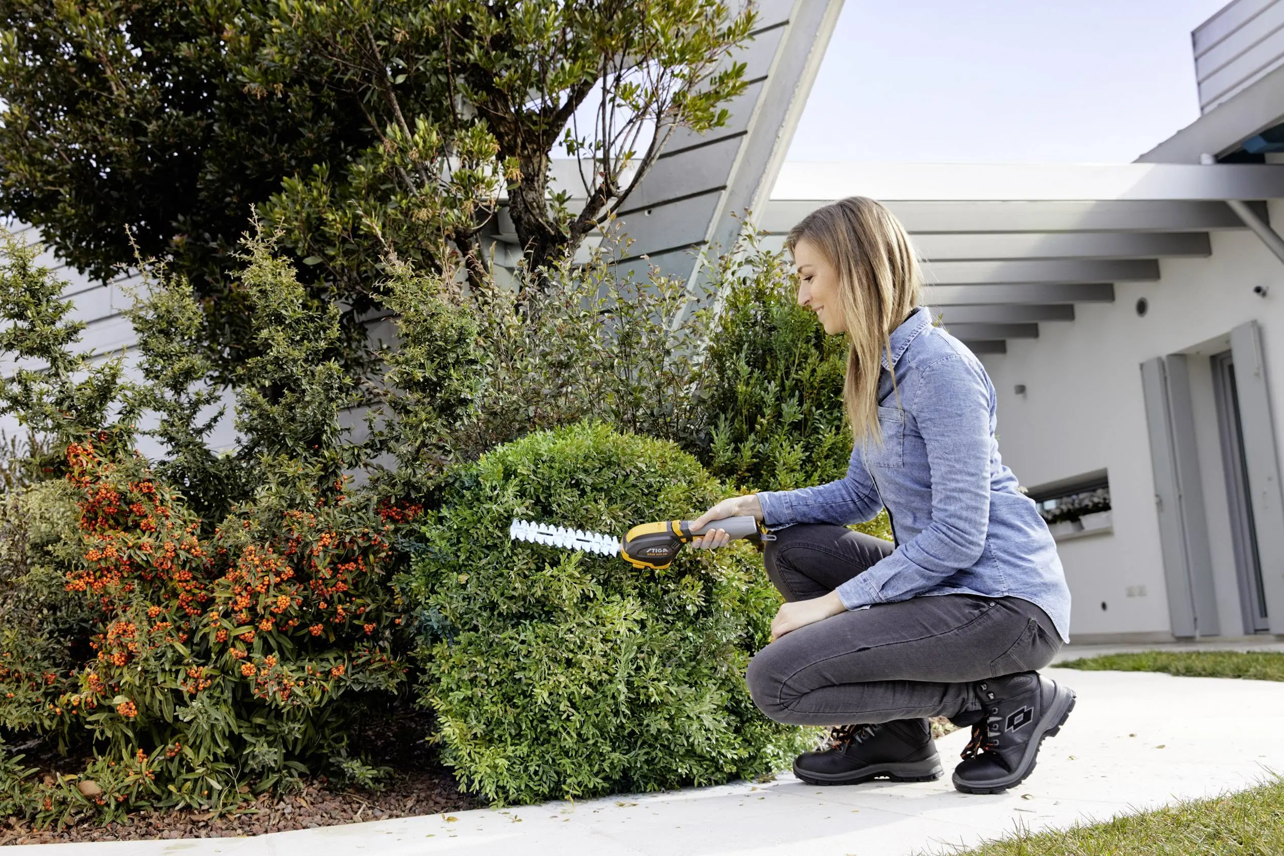 Trimmer pe acumulator Stiga SGM 72 AE