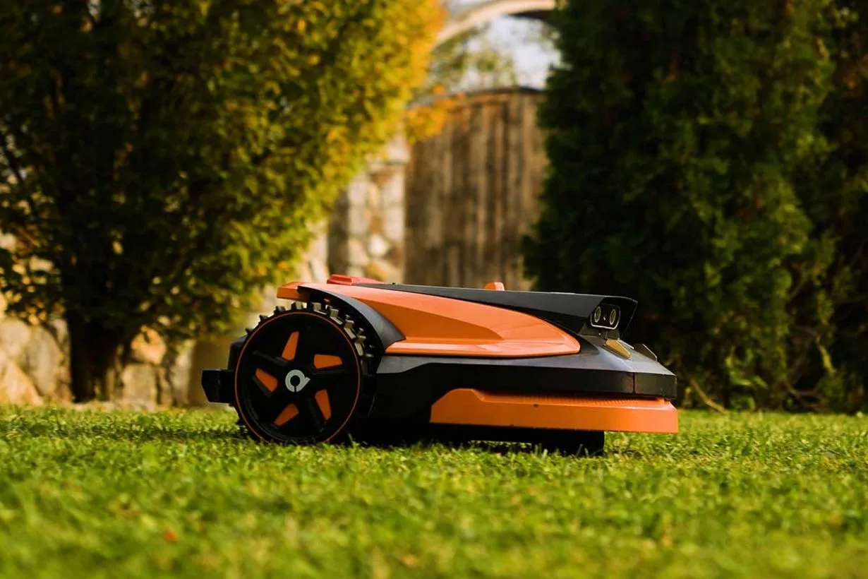 Робот газонокосилка Villager QUIX Oculus 500