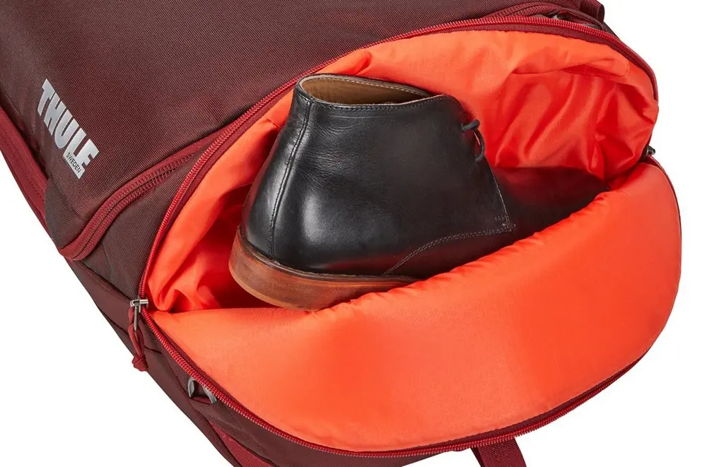 Geanta sportivă THULE Subterra, 60L, Roșu