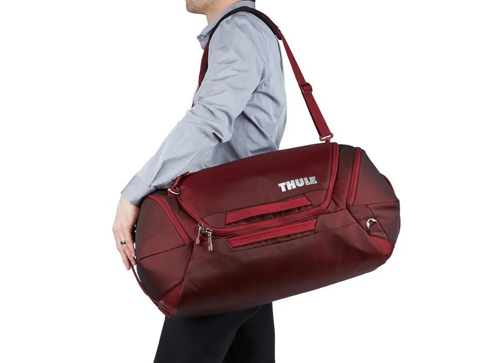 Geanta sportivă THULE Subterra, 60L, Roșu