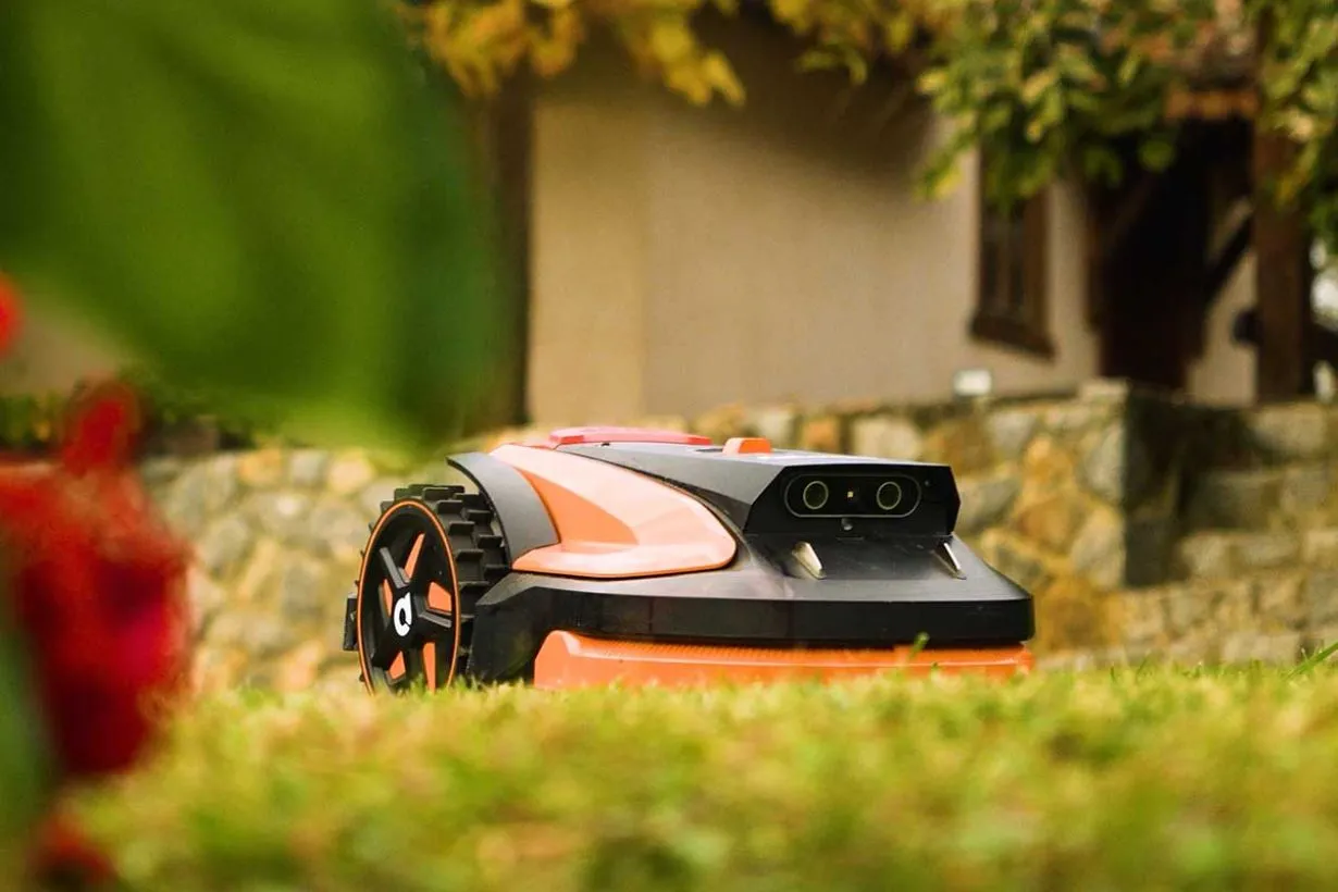 Робот газонокосилка Villager QUIX Oculus 500