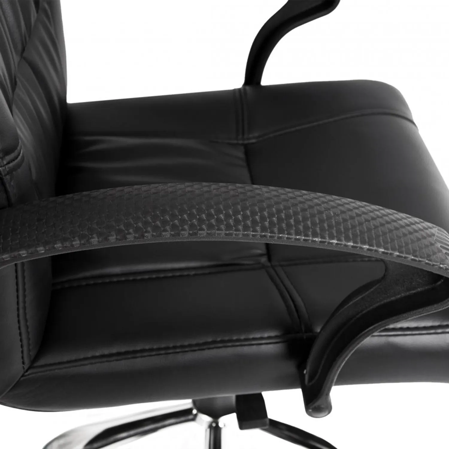 Офисное кресло директорское WALTZ (чёрный)