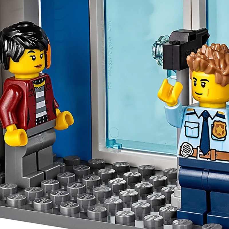 Constructor LEGO 60246, 6+