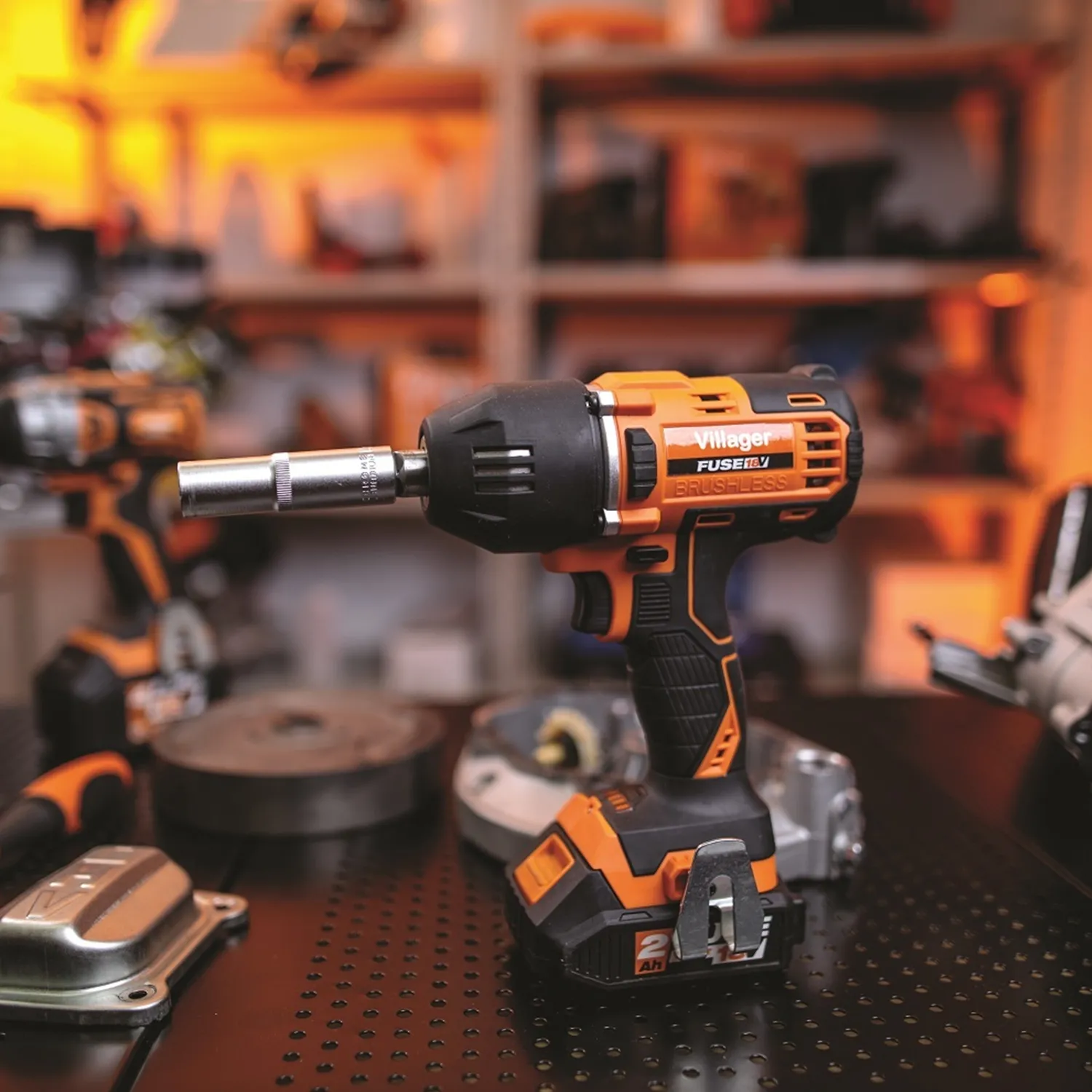 Шуруповерт на аккумуляторе Villager FUSE VLP 5720 