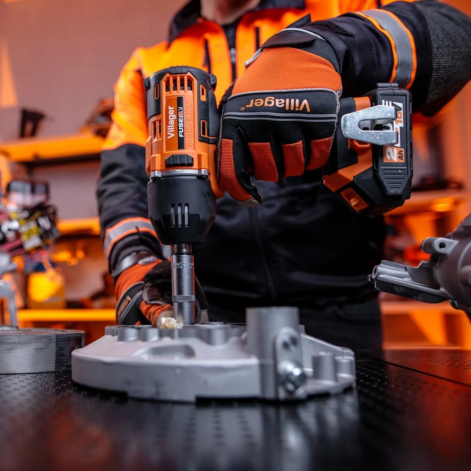 Шуруповерт на аккумуляторе Villager FUSE VLP 5720 