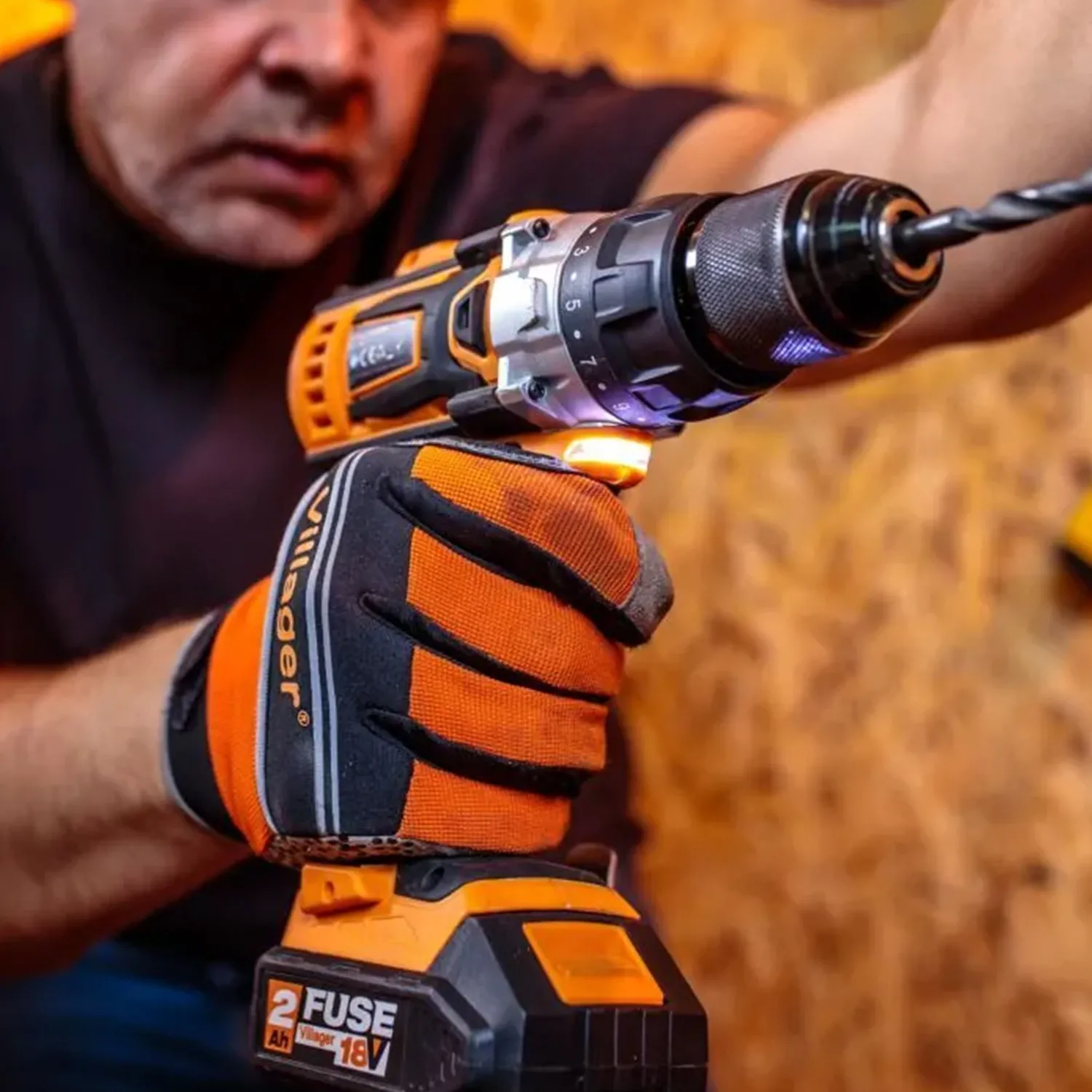 Шуруповерт на аккумуляторе Villager VLP 5220