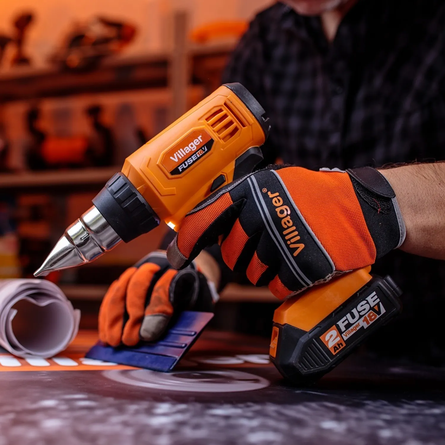 Строительный фен на аккумуляторе Villager FUSE VLN 9520