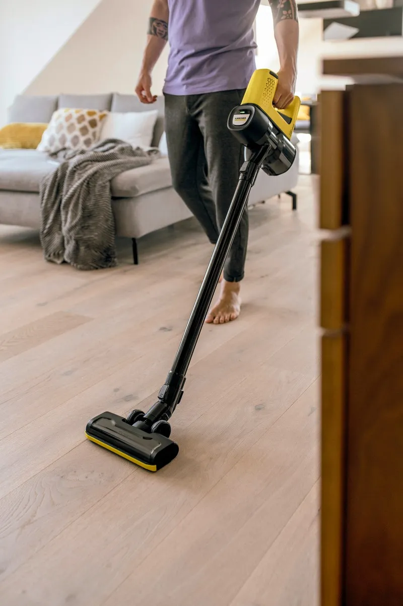 Aspirator Vertical Karcher VC 4, Galben | Negru