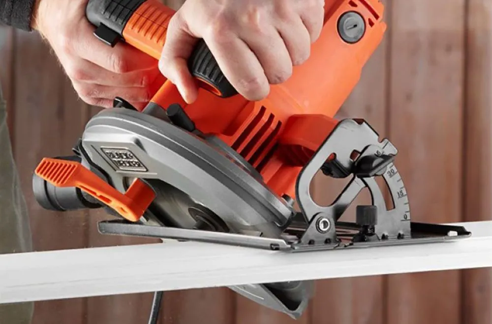 Дисковая пила Black+Decker CS1550-QS