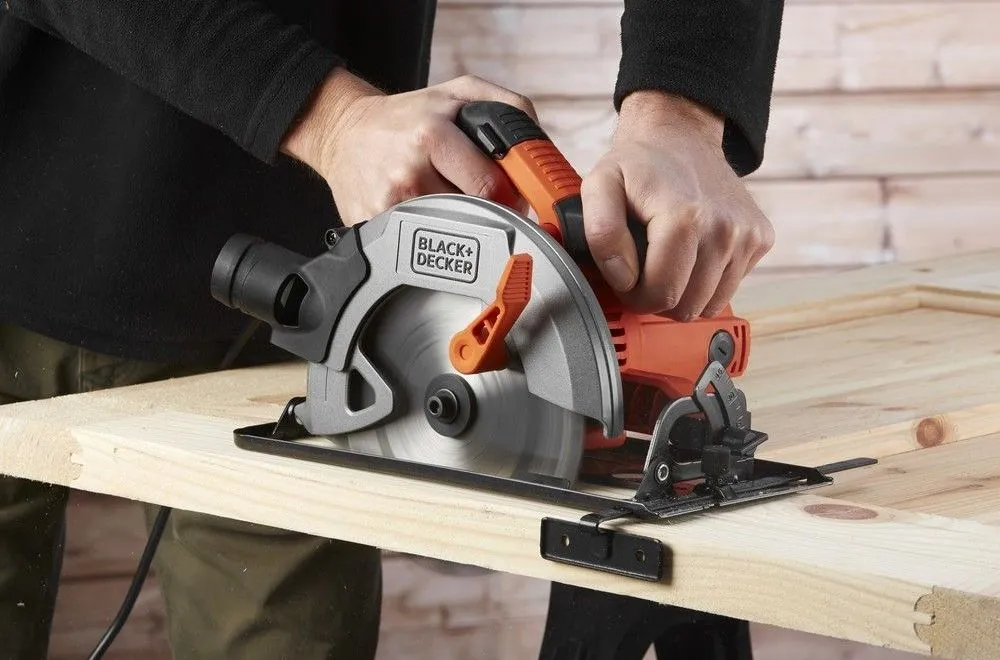 Дисковая пила Black+Decker CS1550-QS