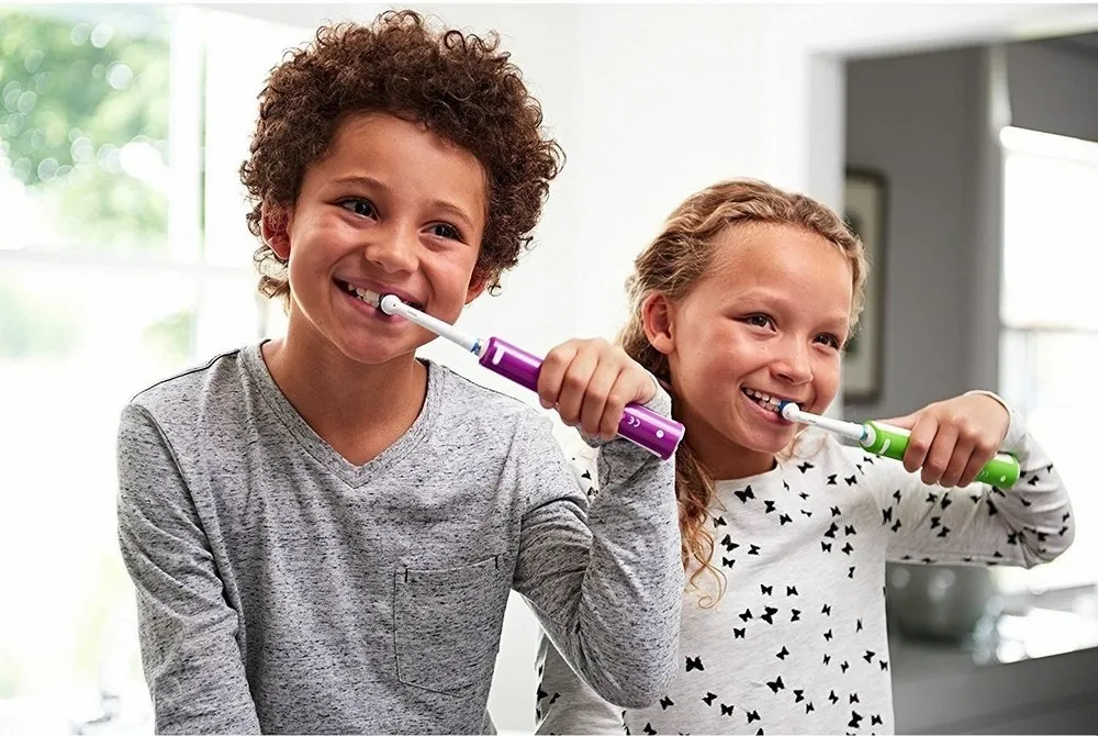 Электрическая звуковая зубная щетка BRAUN D16 Junior pro Sensitive UT, Белый/ Зеленый