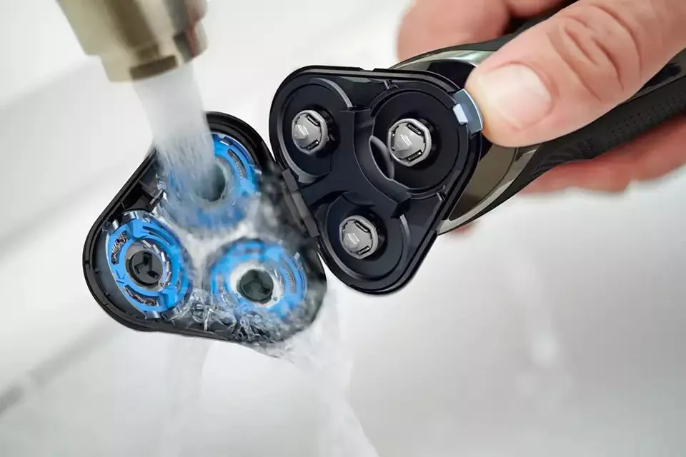 Aparat de ras electric PHILIPS S6680/26, Negru