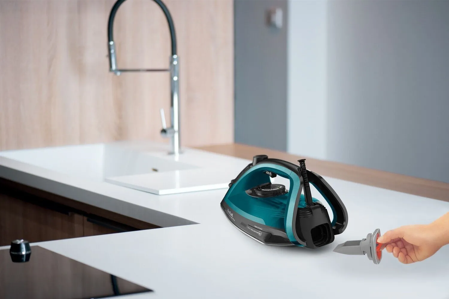 Утюг Tefal FV6832E0, 2800Вт, Синий