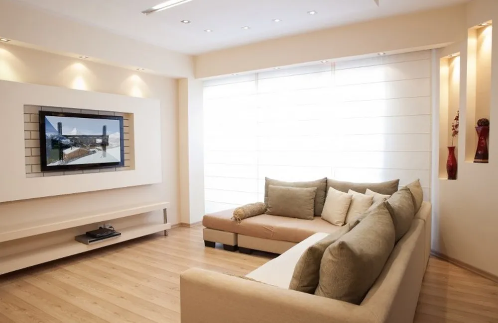 Suport înclinat pe perete Reflecta Plano Flat 70-6040T, Negru