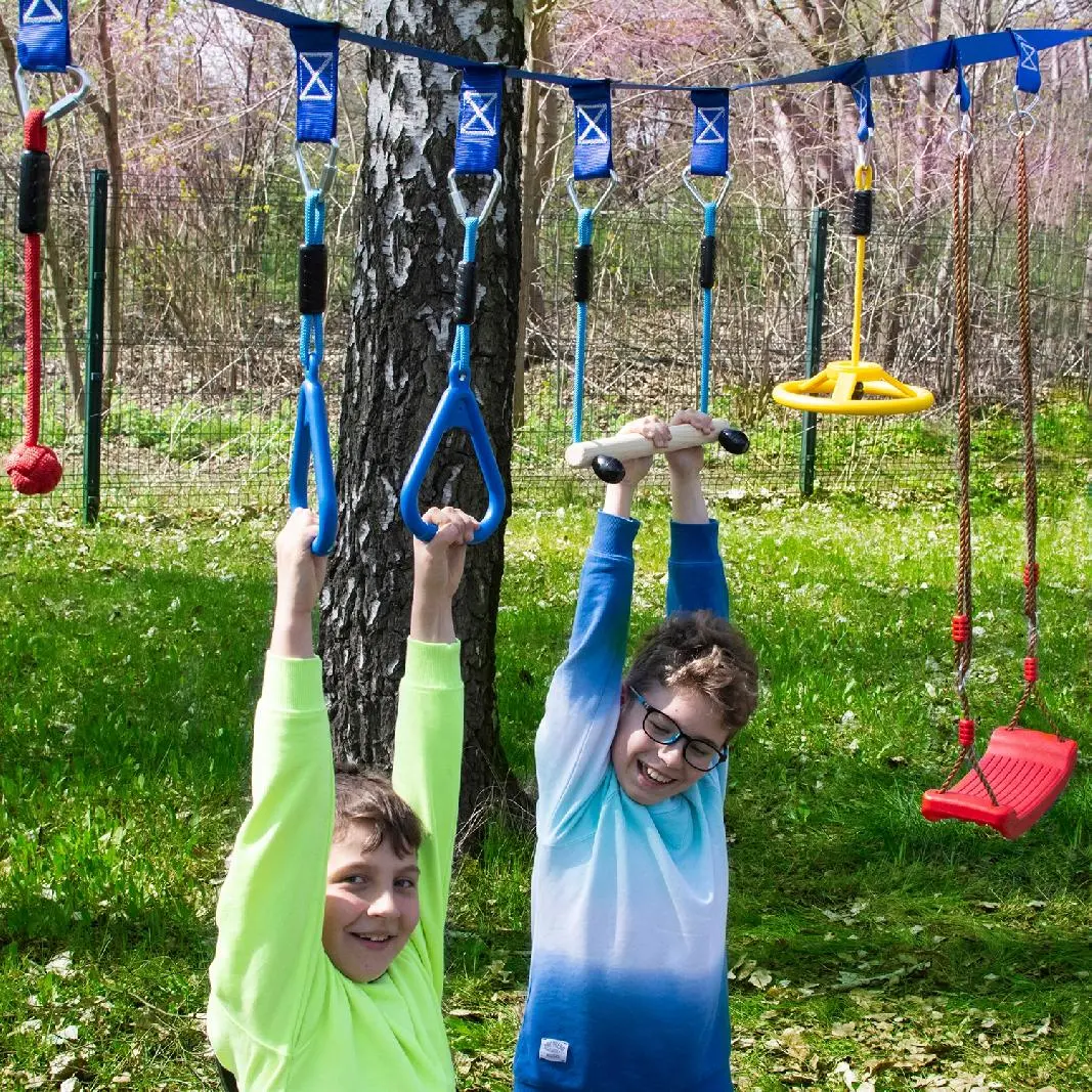 Cursa portabil cu obstacole pentru copii - JUMI (cu balansoar)