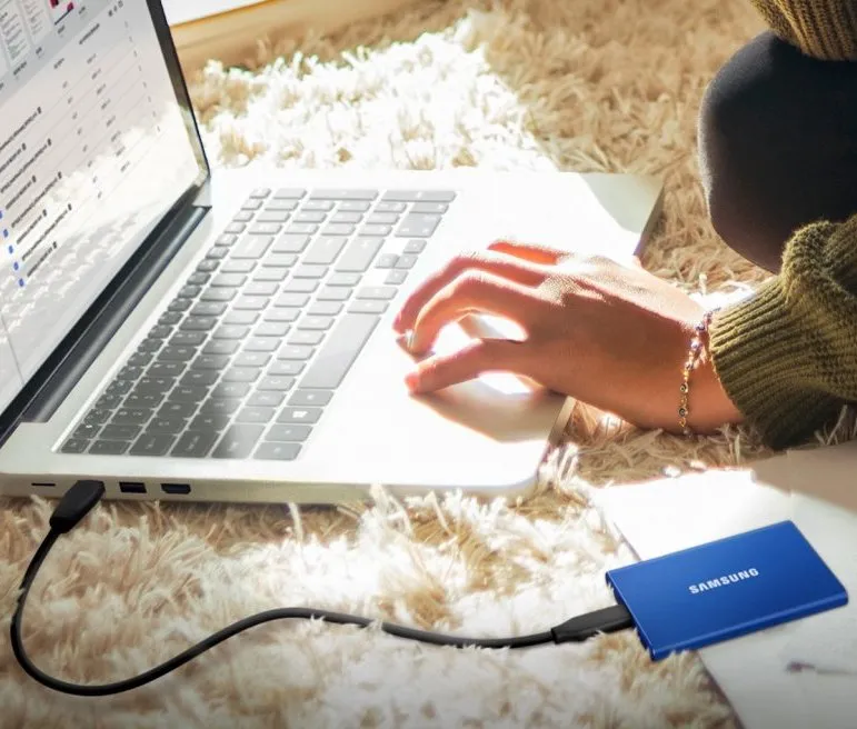 Внешний портативный SSD-накопитель Samsung Portable SSD T7, 500 GB, Синий (MU-PC500H/WW)