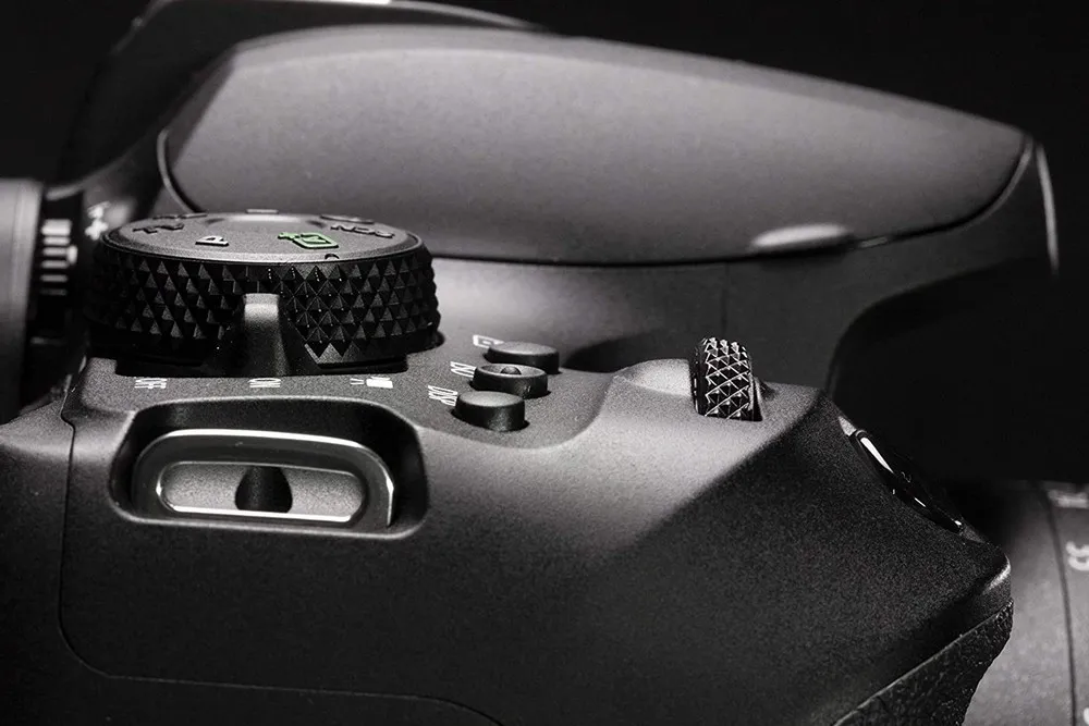 Aparat foto DSLR Canon EOS 850D + EF-S 18-55 IS, Negru