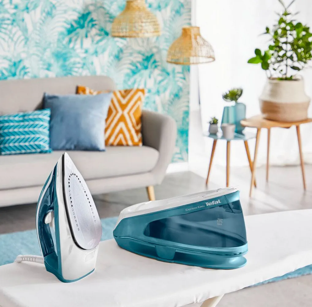 Fier de călcat cu generator de abur Tefal SV6131E0, 2200W, Albastru deschis
