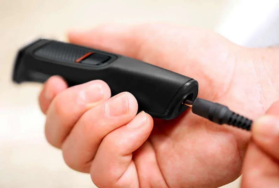 Trimmer pentru bărbați Philips Multigroom Series 3000 MG3710/15, Negru