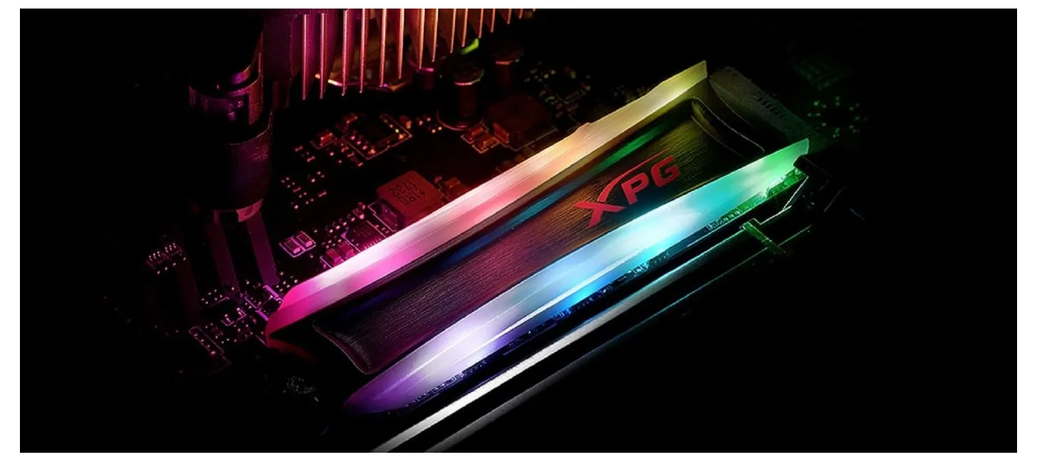 Накопитель SSD ADATA XPG GAMMIX S40G RGB, 256Гб, AS40G-256GT-C