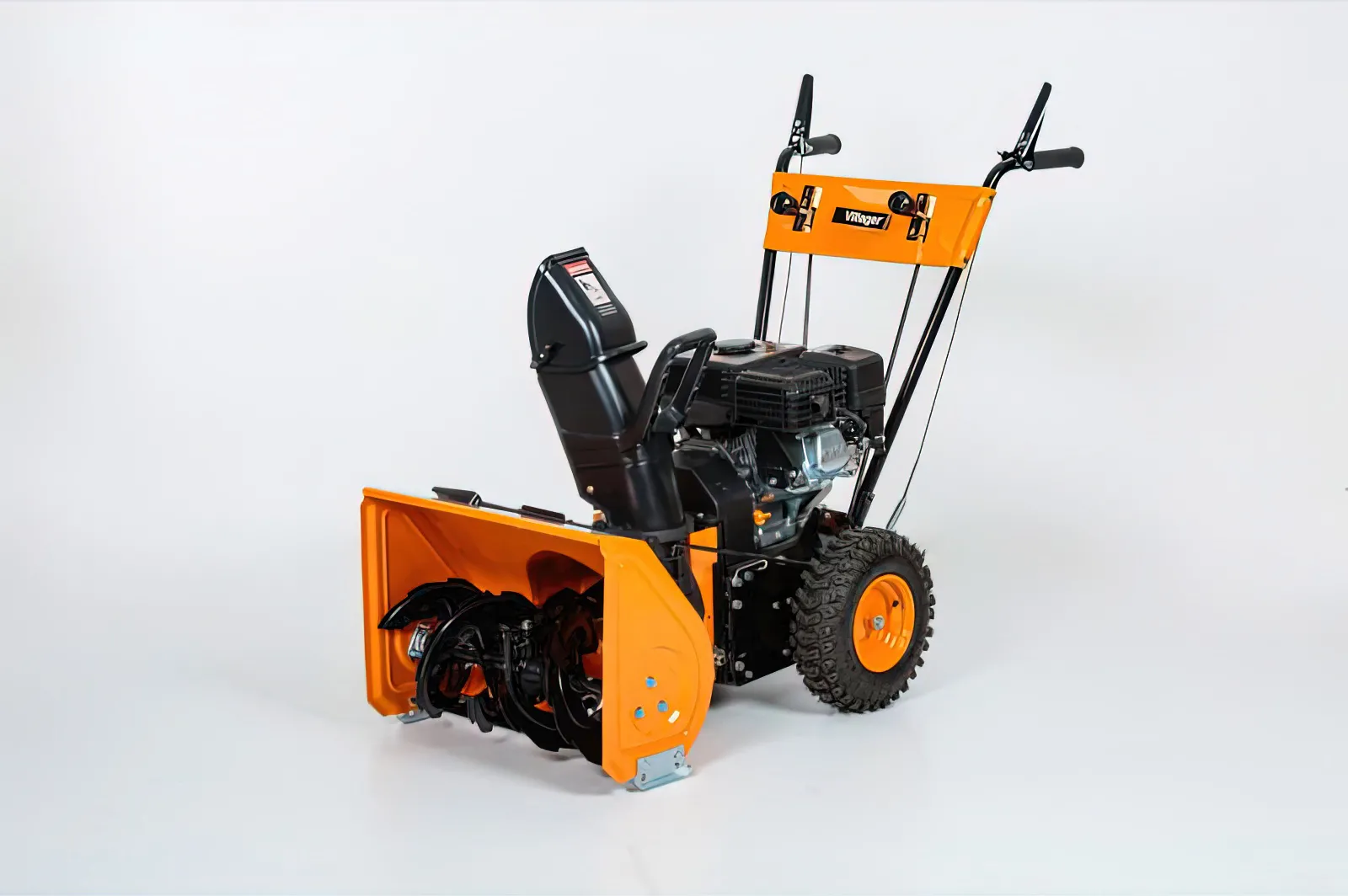 Универсальная снегоуборочная машина Villager VSS 60