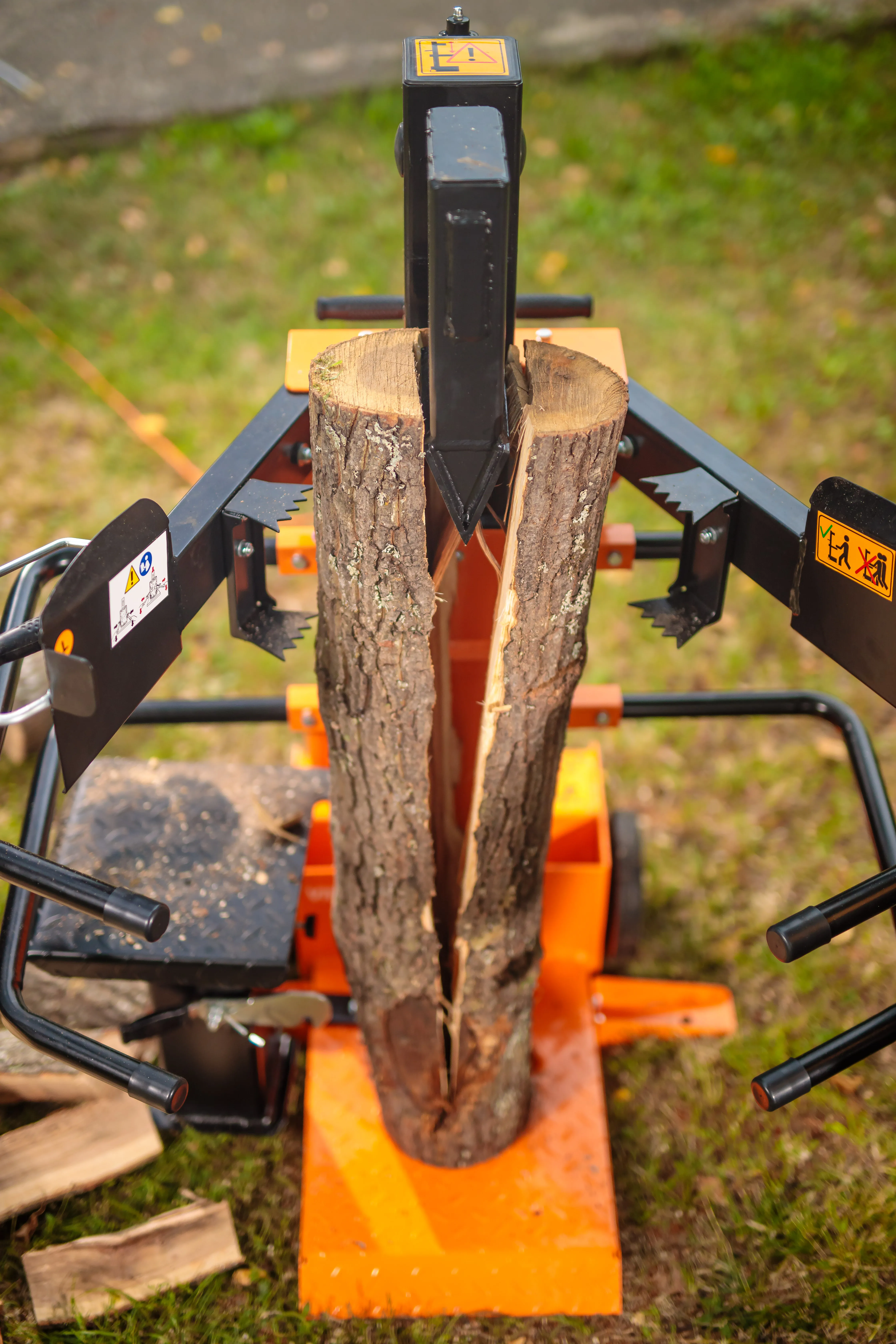 Электрический дровокол Villager VLS 8T 107см