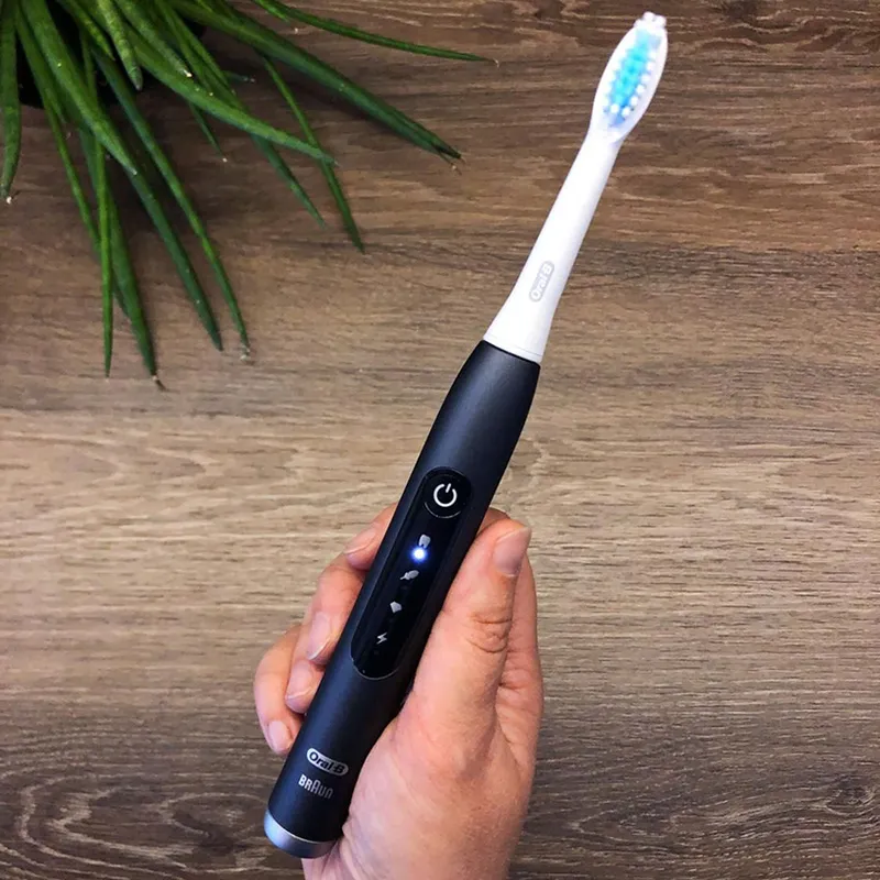 Электрическая зубная щетка Oral-B S411.526.3X, Матовый черный