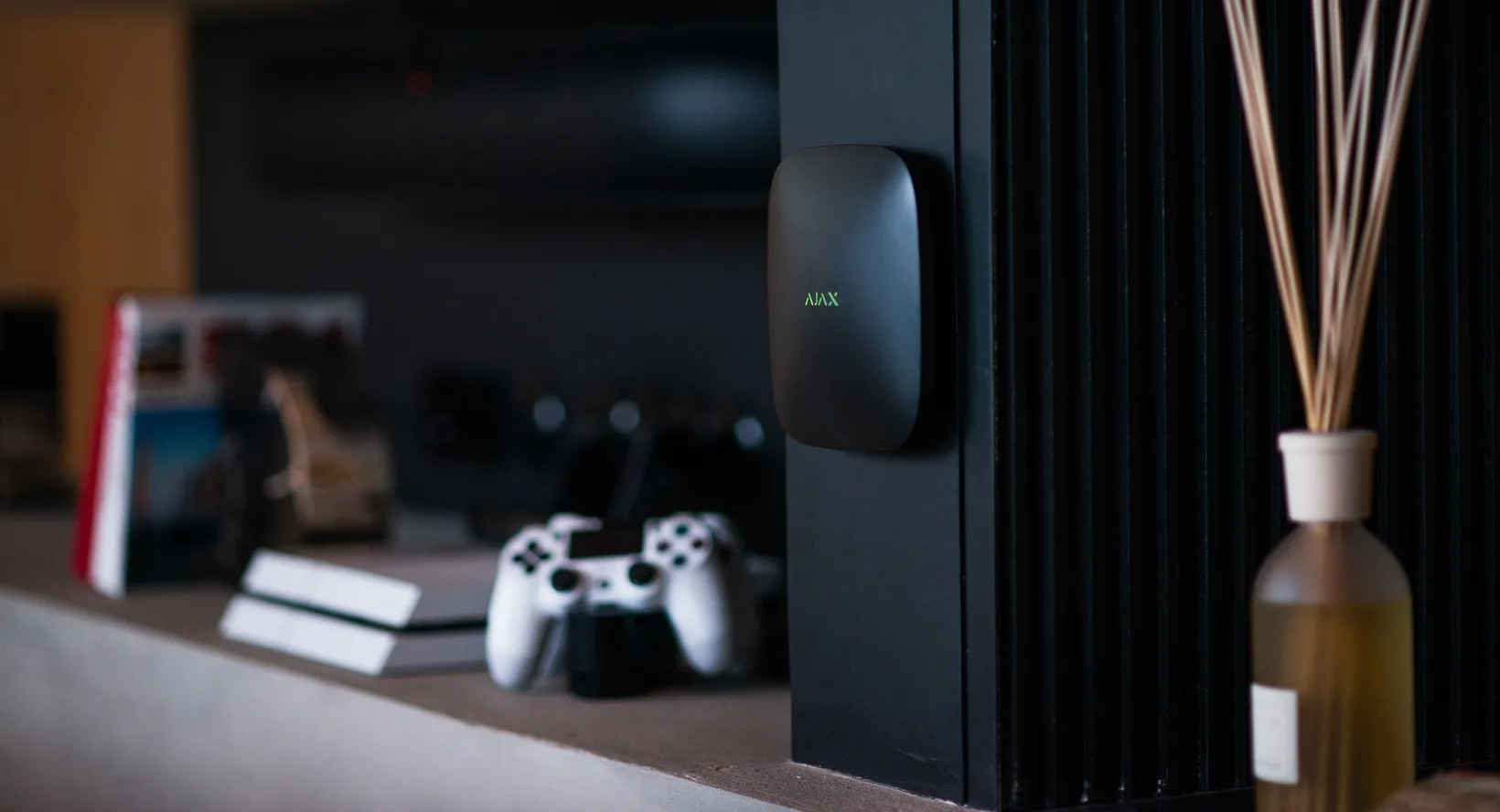 Panou inteligent de control al alarmei Ajax Hub, Negru