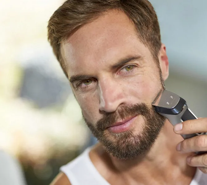Trimmer pentru bărbați Philips Multigroom Series 7000 MG7720/15, Negru | Argintiu