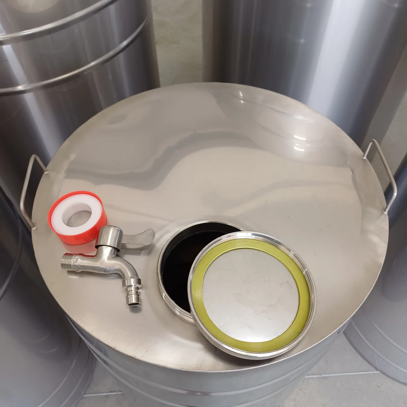 Butoi pentru vin din Inox 200 L