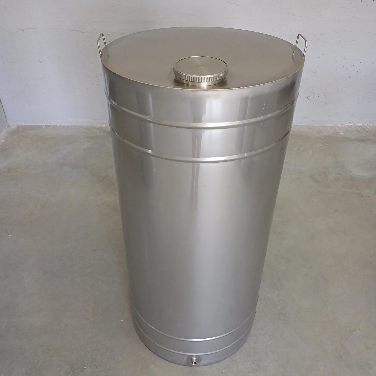 Butoi pentru vin din Inox 200 L