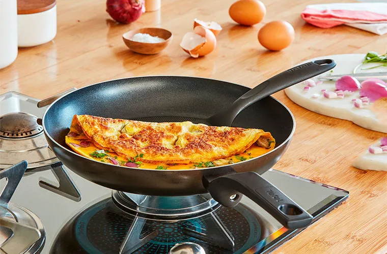 Сковорода Tefal B5670653, 28см, Чёрный