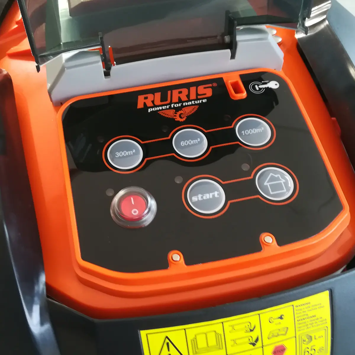 Робот газонокосилка Ruris RXR600