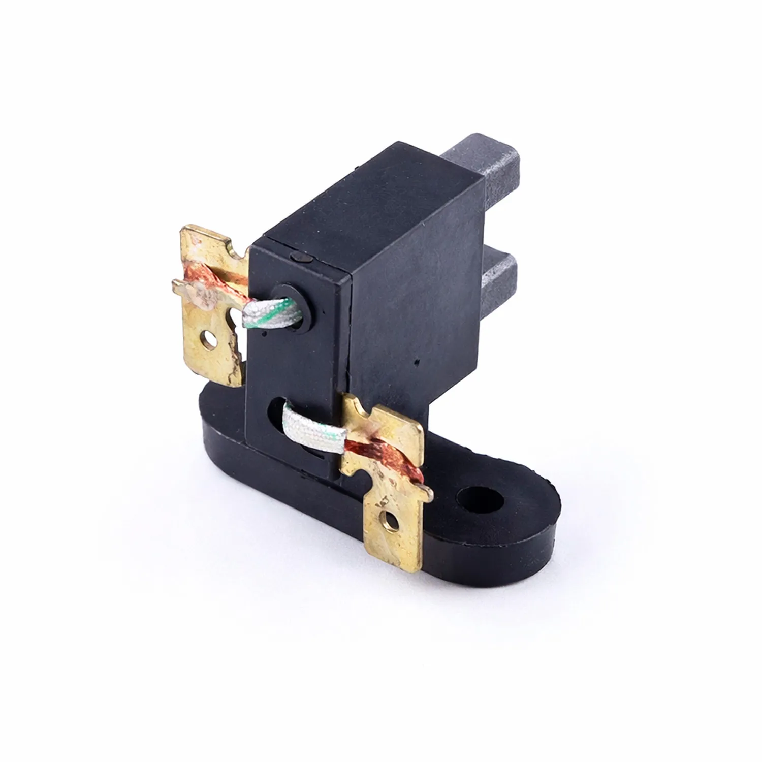 Щетки генератора – GN 2–3,5 кВт – 003-GN-2-3,5KW