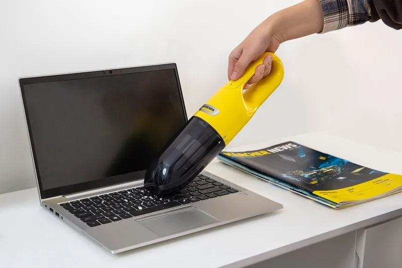 Aspirator Manual Karcher CVH 2, Galben