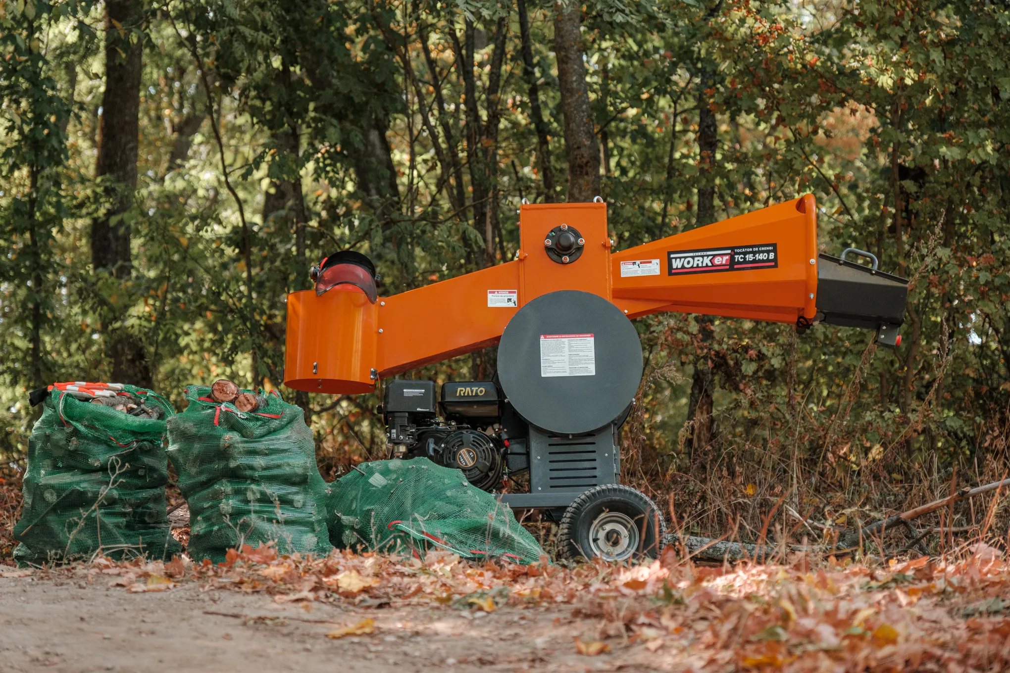 Измельчитель веток бензиновый TechnoWorker TC 15-140 B 