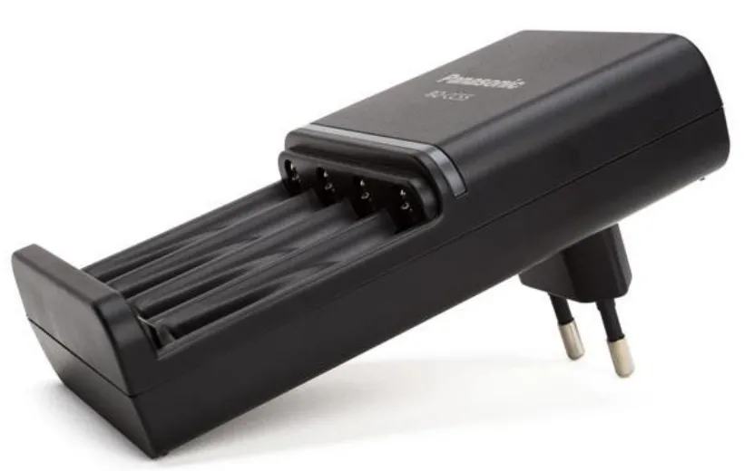 Încărcător Acumulatori Panasonic K-KJ55HCD40E, Negru