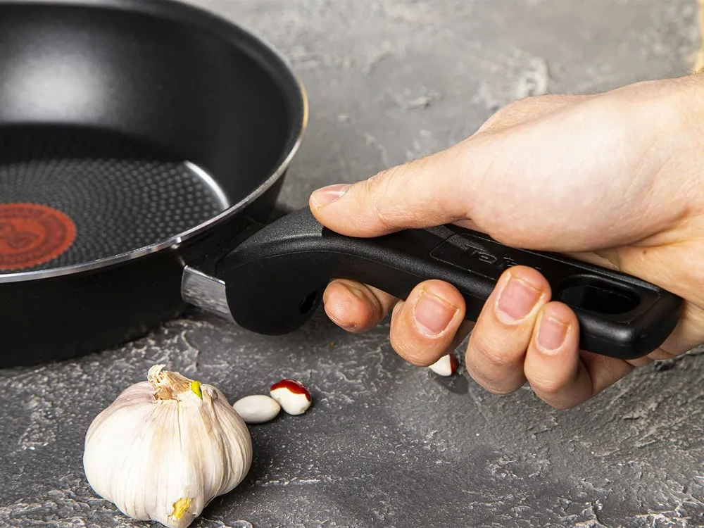 Сковорода Tefal C3840253, 20см, Чёрный