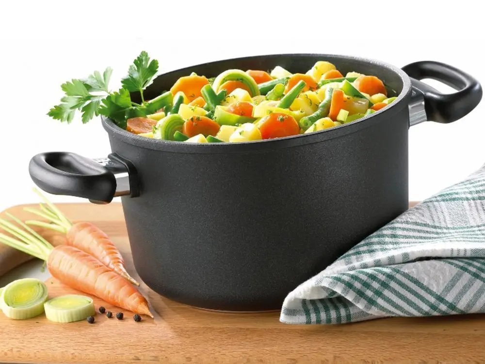 Кастрюля AMT Gastroguss AMT-926-E-Z500-L, 6,5л, 26см, Чёрный