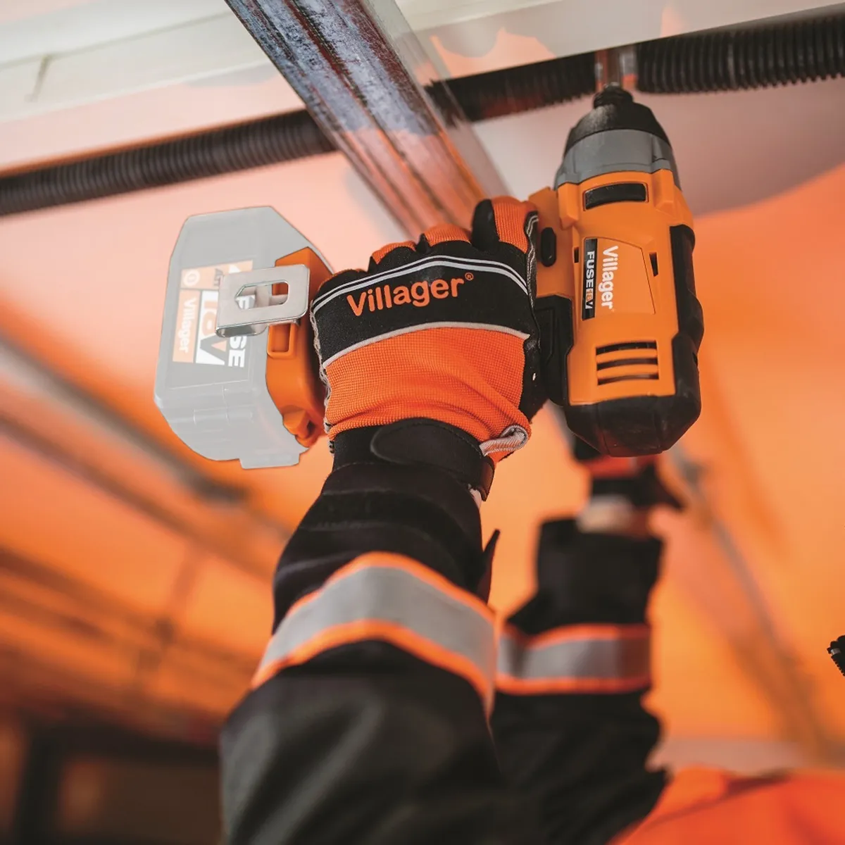 Шуруповерт Villager FUSE VLN 3420