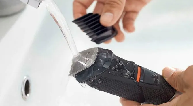 Trimmer pentru bărbați Philips Multigroom Series 5000 MG5720/15, Negru