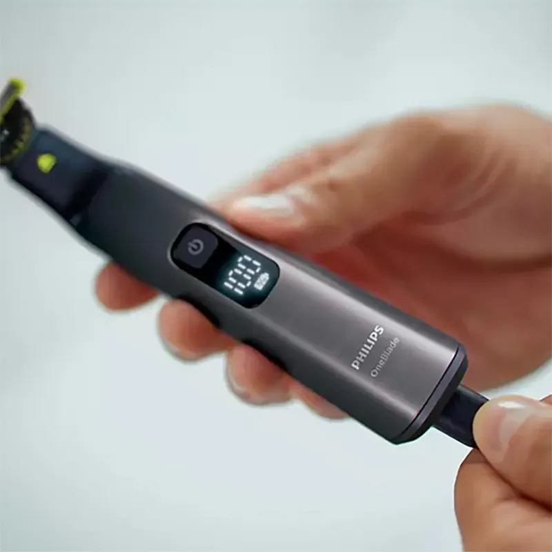 Trimmer pentru bărbați Philips OneBlade Pro 360 QP6551/17, Crom