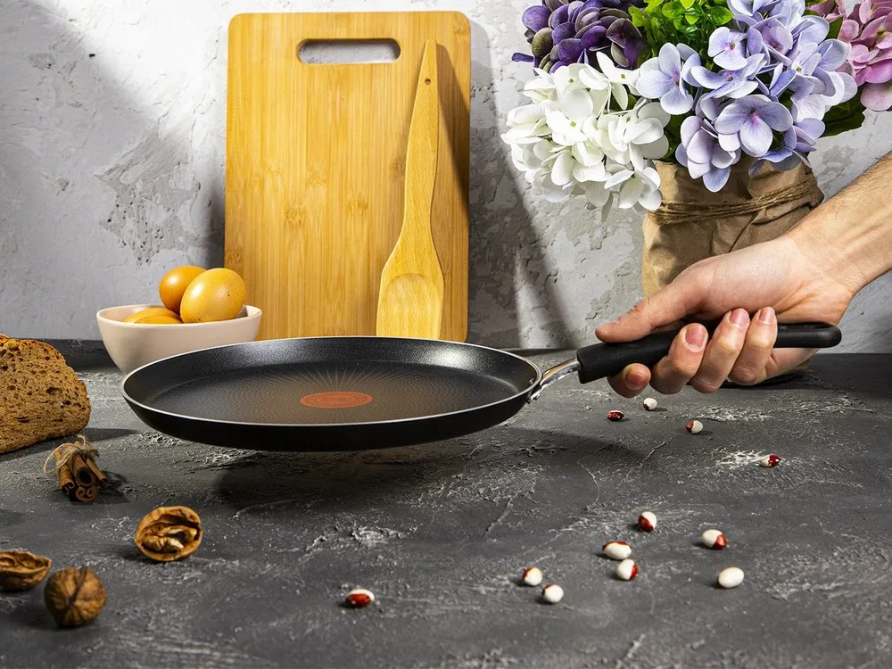 Блинная сковорода Tefal C3841053, 25см, Чёрный