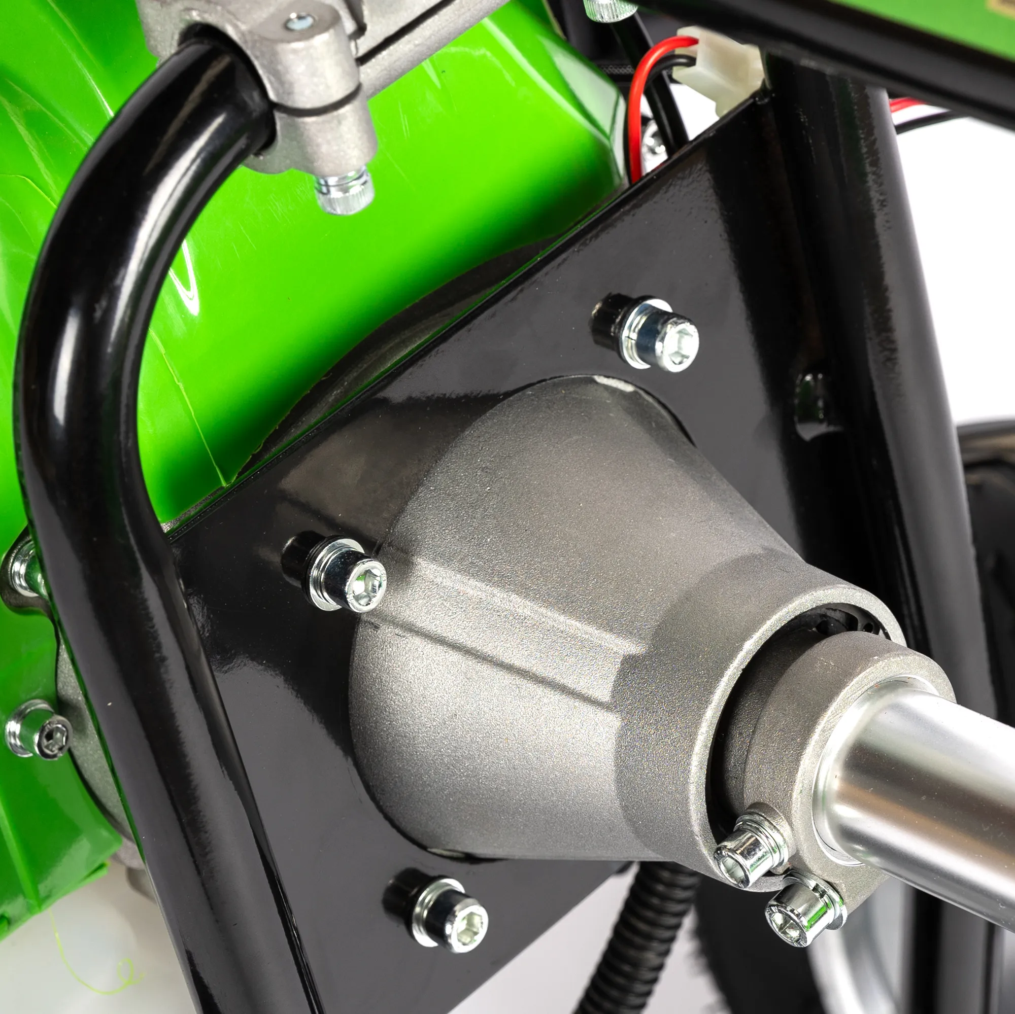 Motocoasa Micul Fermier cu roti, pe benzina, 3 accesorii