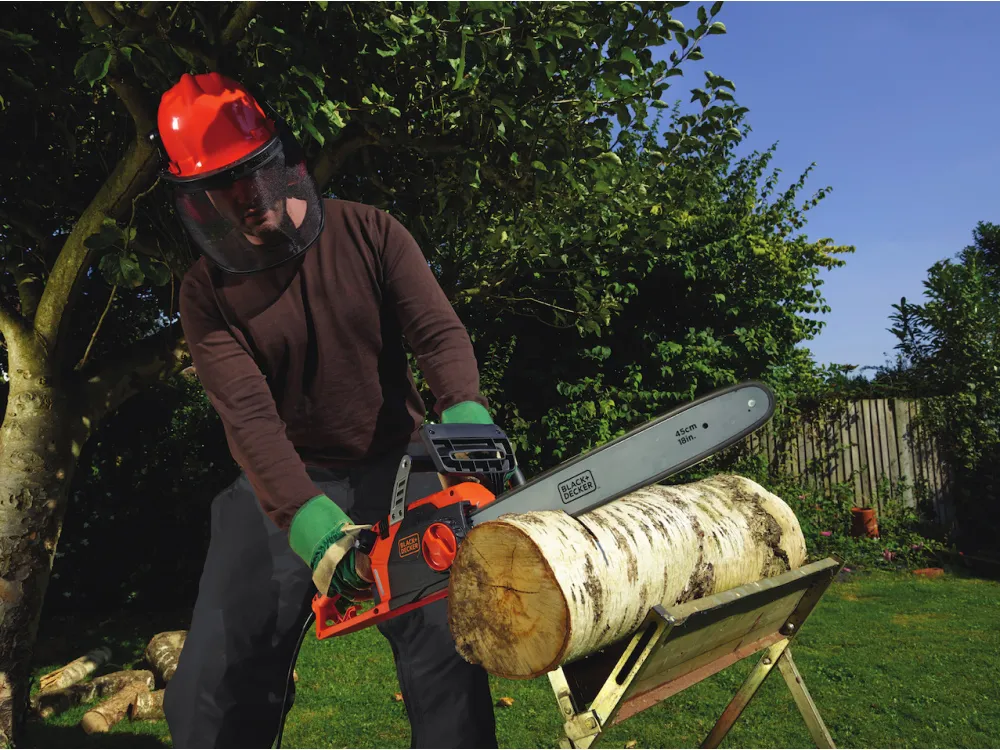 Пила электрическая Black+Decker CS2245-QS