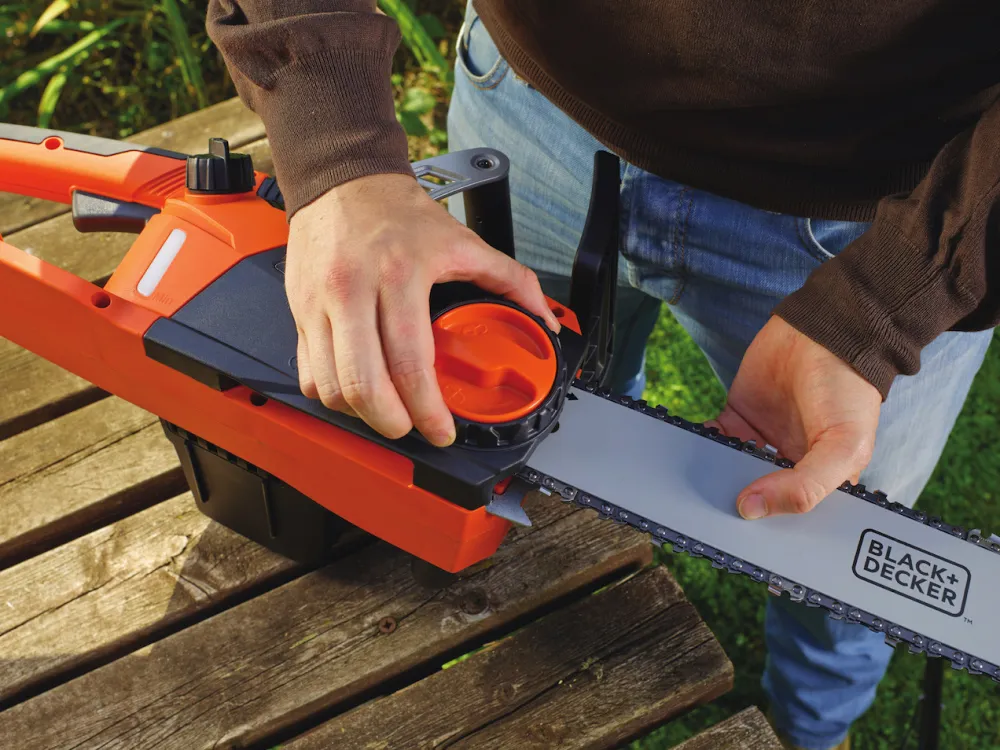 Пила электрическая Black+Decker CS2245-QS