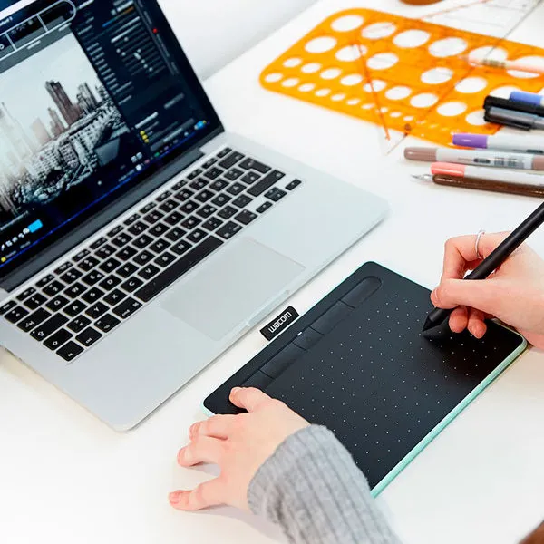 Графический планшет Wacom Intuos M, Зелёный